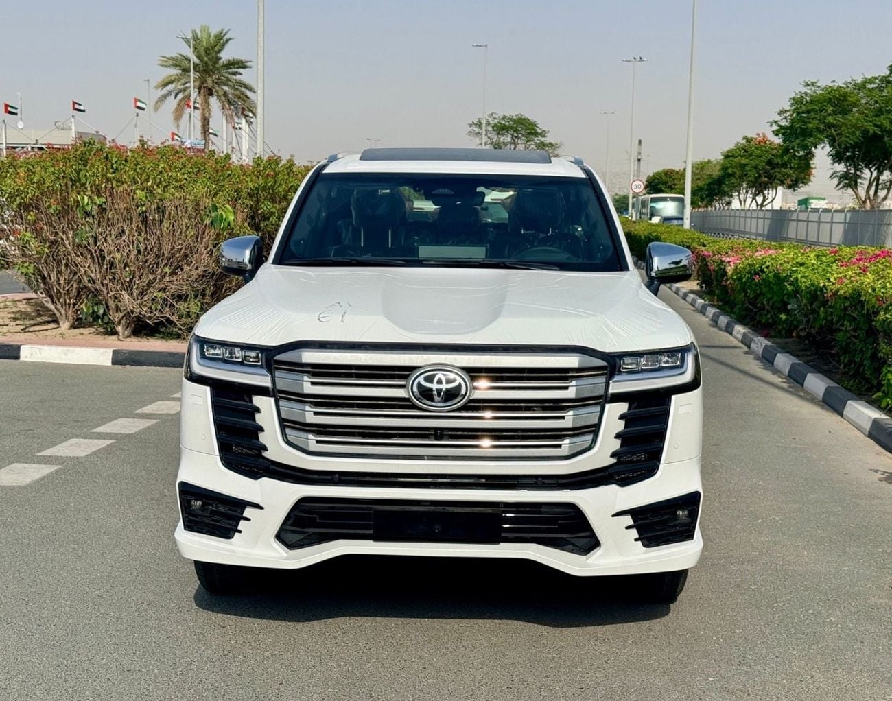 تويوتا لاند كروزر TOYOTA Land Cruiser VXR 3.5 Full option 2026 GCC