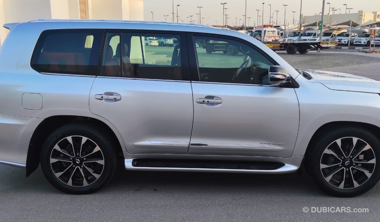 Lexus LX570 V8 full options upgrade 2021