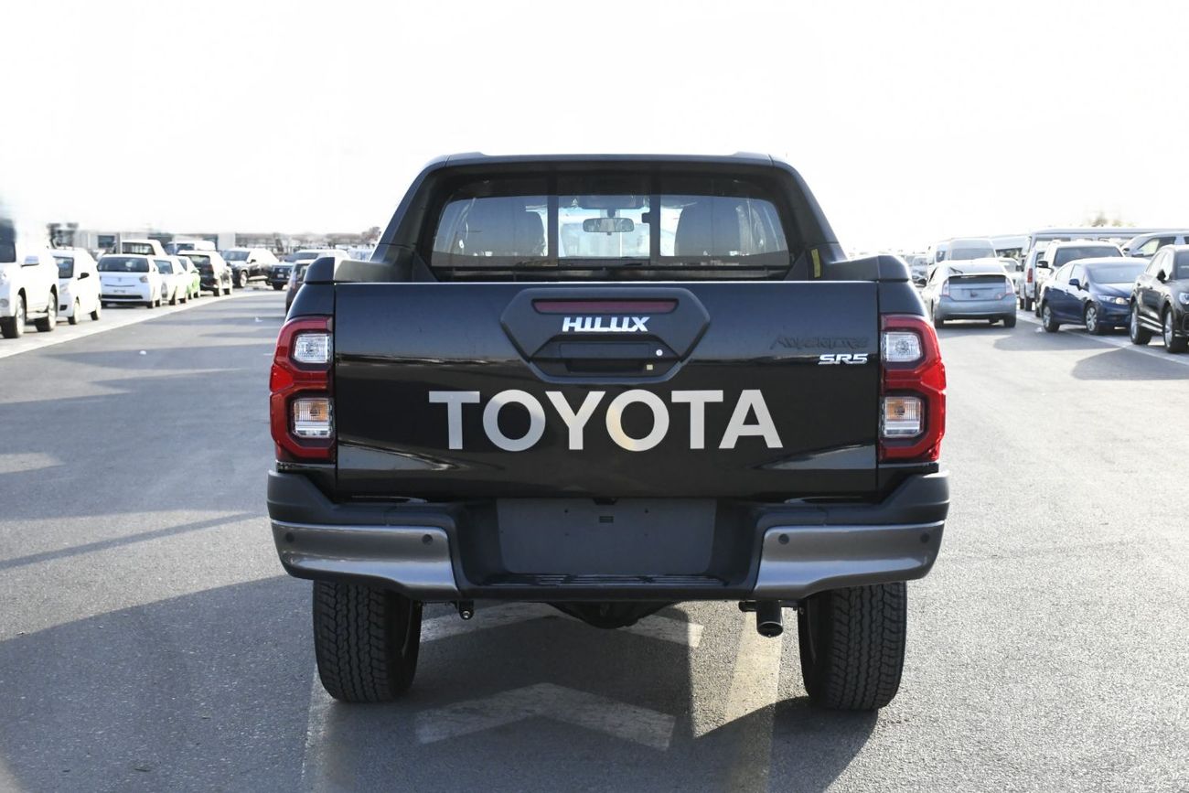 تويوتا هيلوكس Adventure 4.0L V6 with BSM ! Door Molding