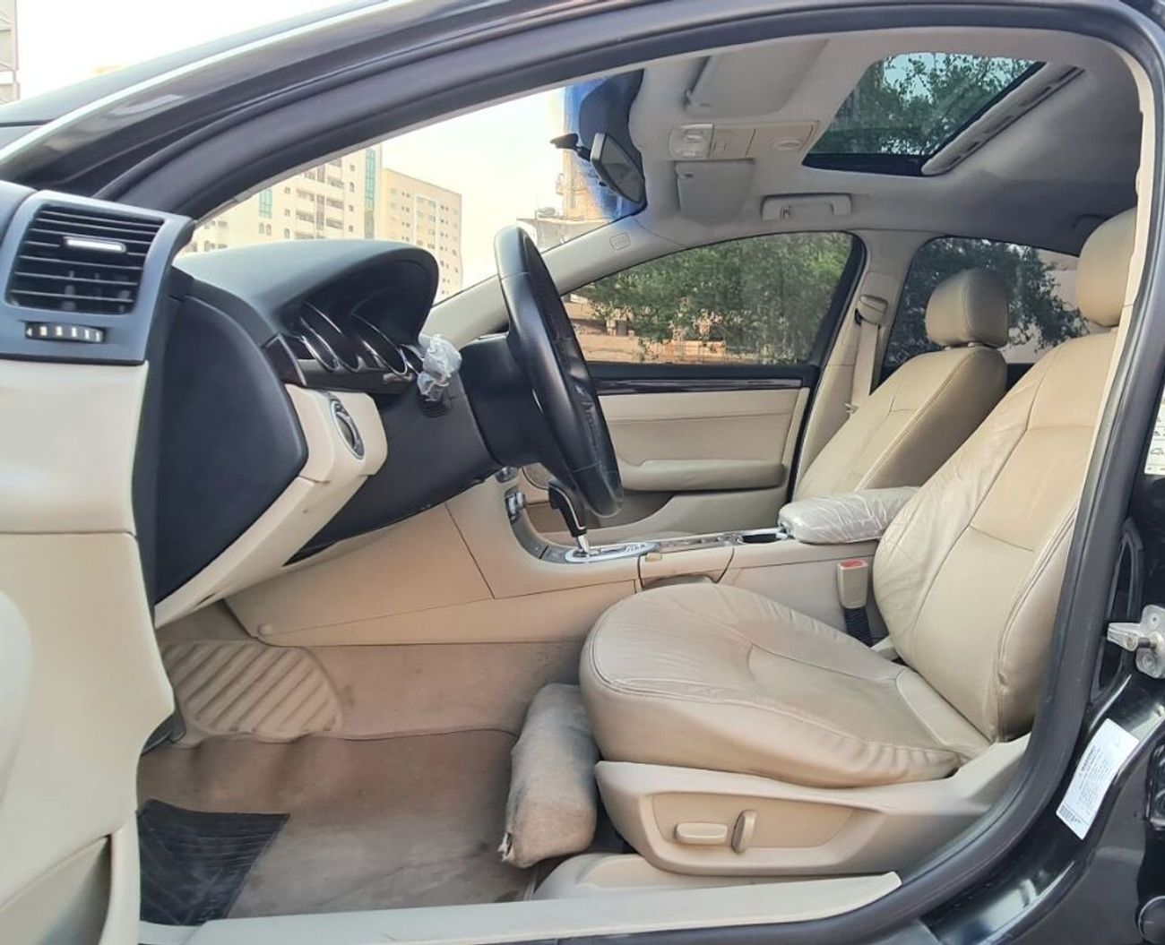 Chevrolet Caprice CHEVROLET CAPRICE LTZ GCC FULL OPTION 2012
