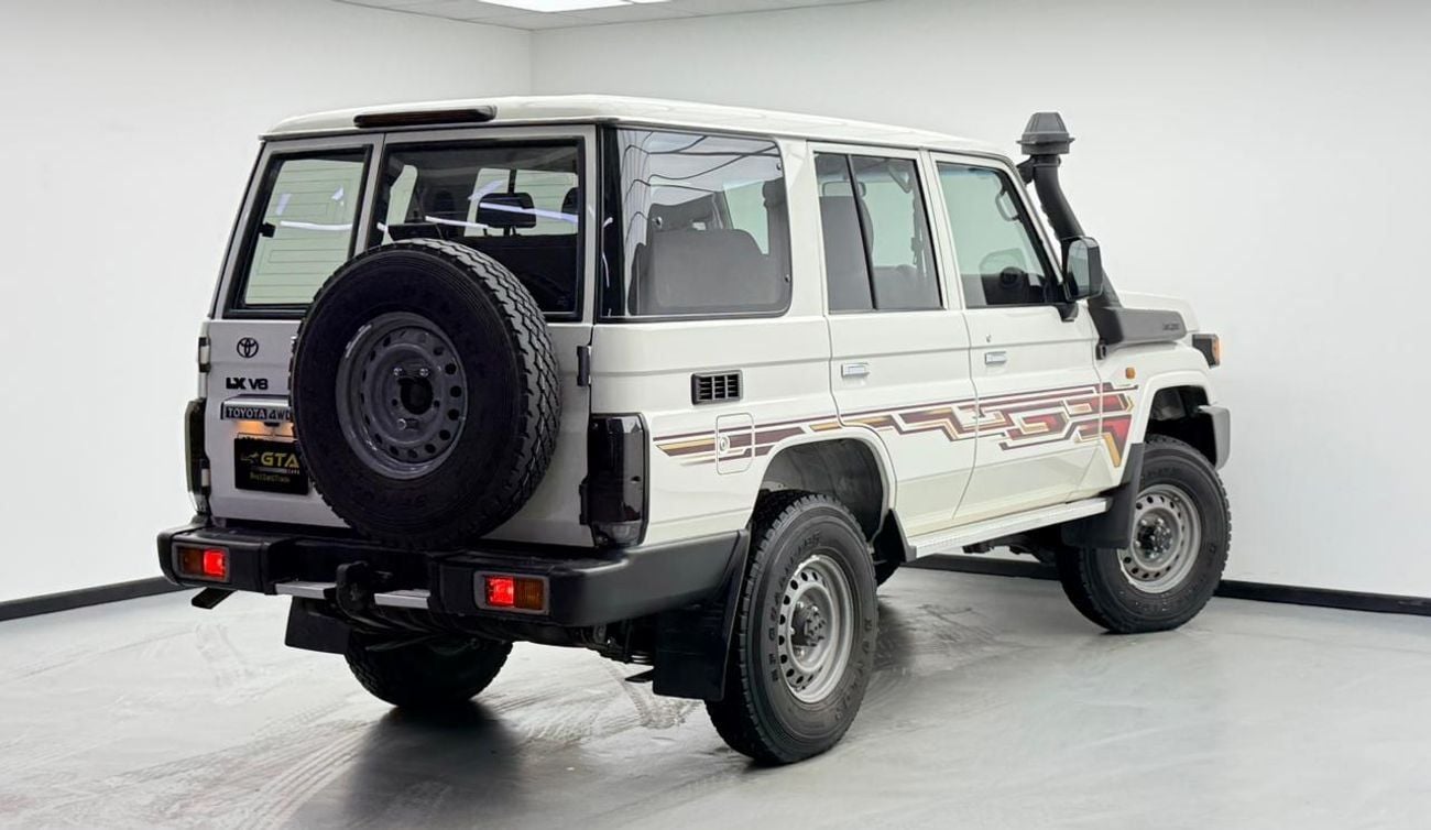 تويوتا لاند كروزر  2024 Toyota Land Cruiser, Warranty, Almost New, GCC