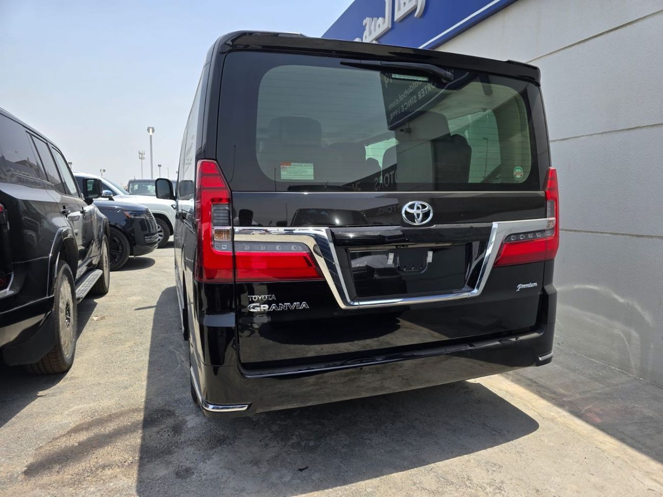 Toyota Granvia 3.5L V6 PETROL PREMIUM  6 SEATER FULL OPTION