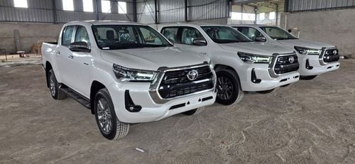 تويوتا هيلوكس RIGHT HAND DRIVE