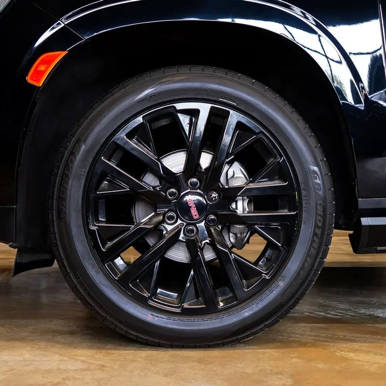 GMC Yukon Denali 6.2L 4,407 pm • 0% Downpayment • Denali • Agency Warranty