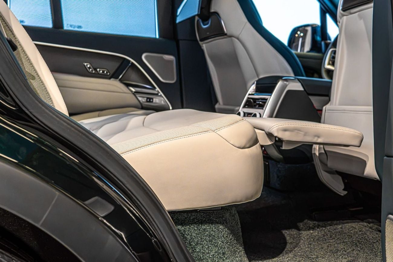 Land Rover Range Rover SV P615 SWB 2026  | British Racing Green  | Serenity Interior | GCC Specs