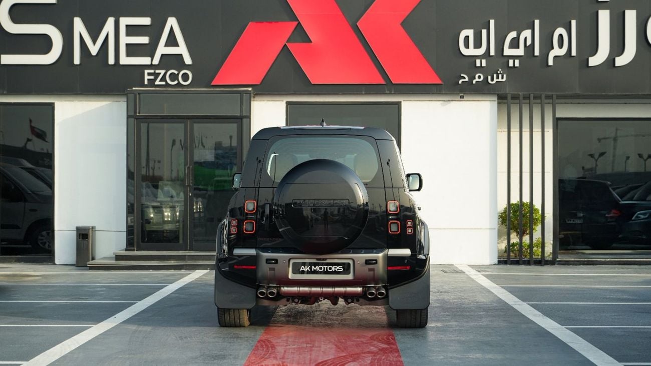 Land Rover Defender 110 ULTIMATE EDITION P525 V8 5.0 Black 2026MY Export Only