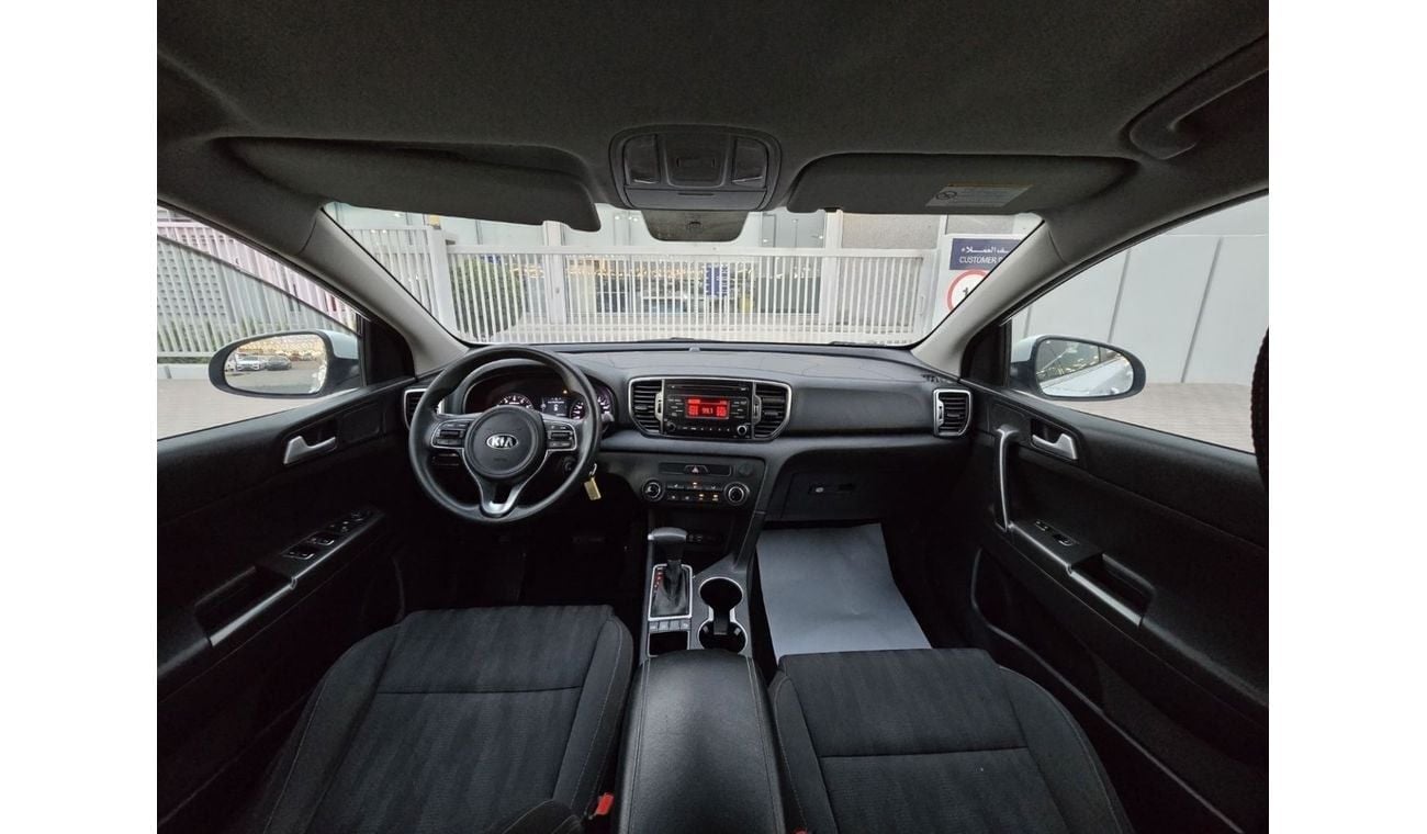 Kia Sportage LX Top 2.4L KIA SPORTAGE 2017 GCC ORGINAL PAINT // ACCIDENT FREE // GOOD CONDITION