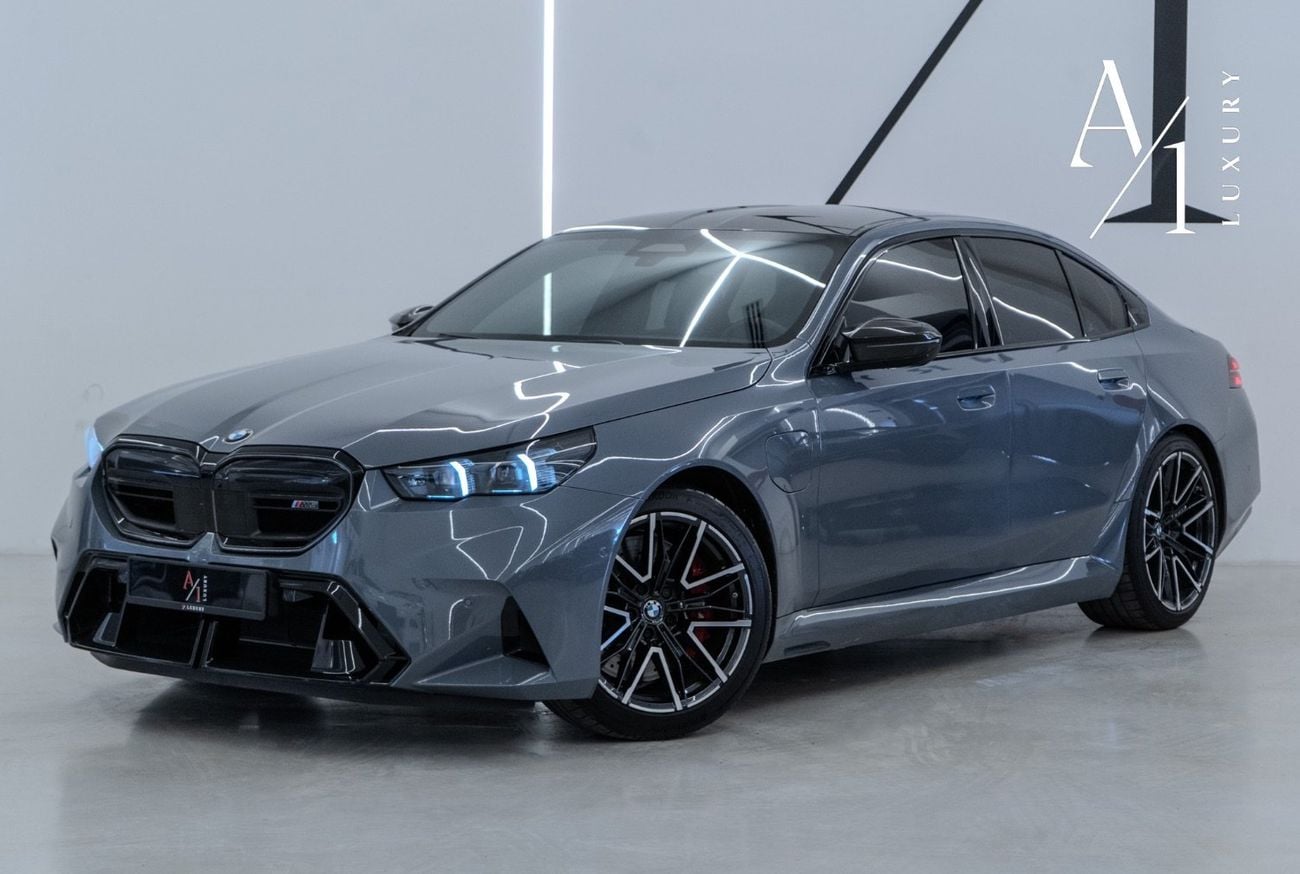 BMW M5 2025 BMW M5 Competition, With Warranty, Fully Loaded, Carbon Fibre Accents, GCC Specs