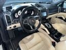 Porsche Cayenne Turbo S 4.8L (570 HP) 2016 | CARBON CERAMIC BRAKES (PCCB) | CARBON INTERIOR PACKAGE | SUNROOF