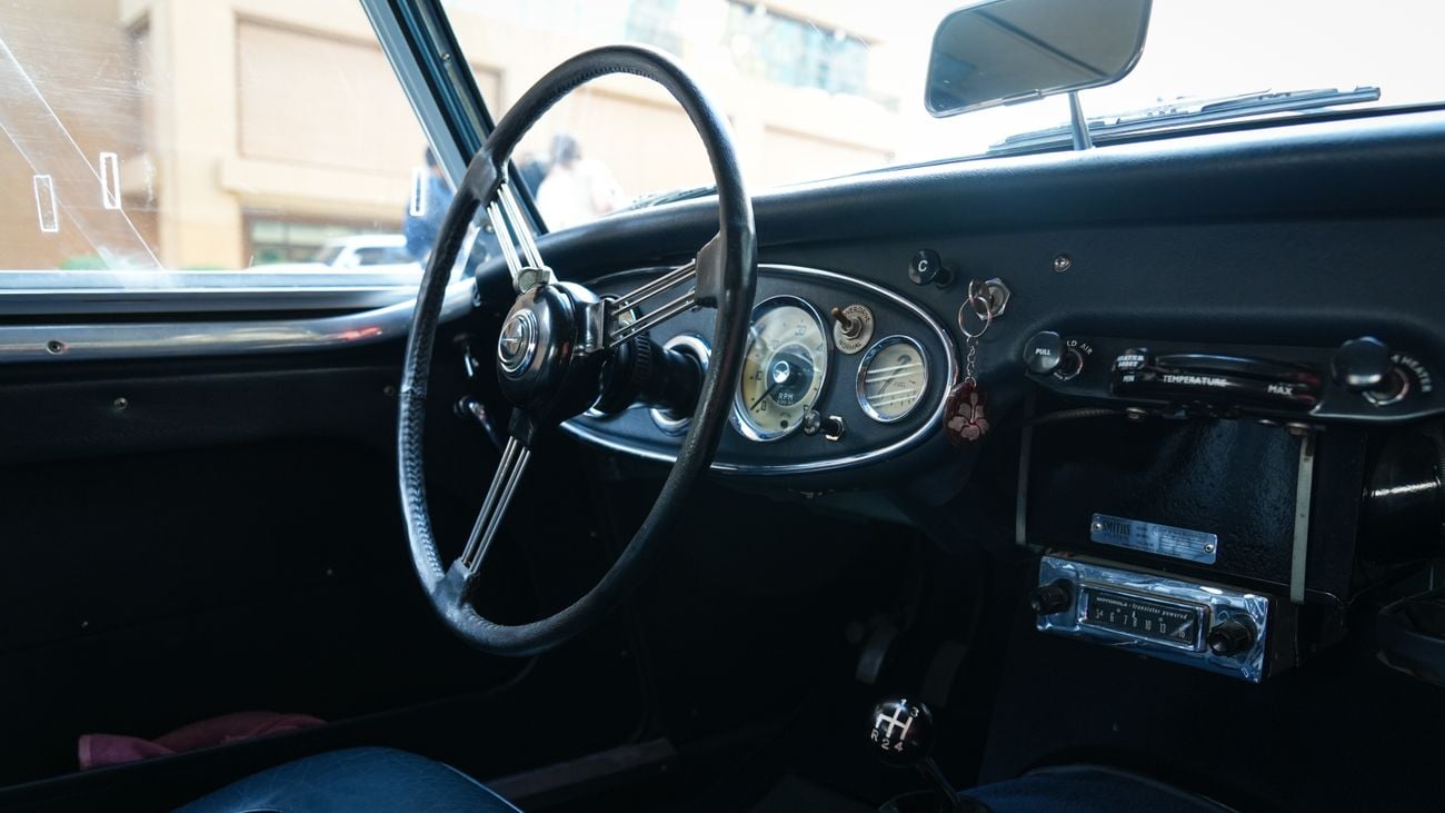 Austin Healey 3000 ice blue, wire wheels