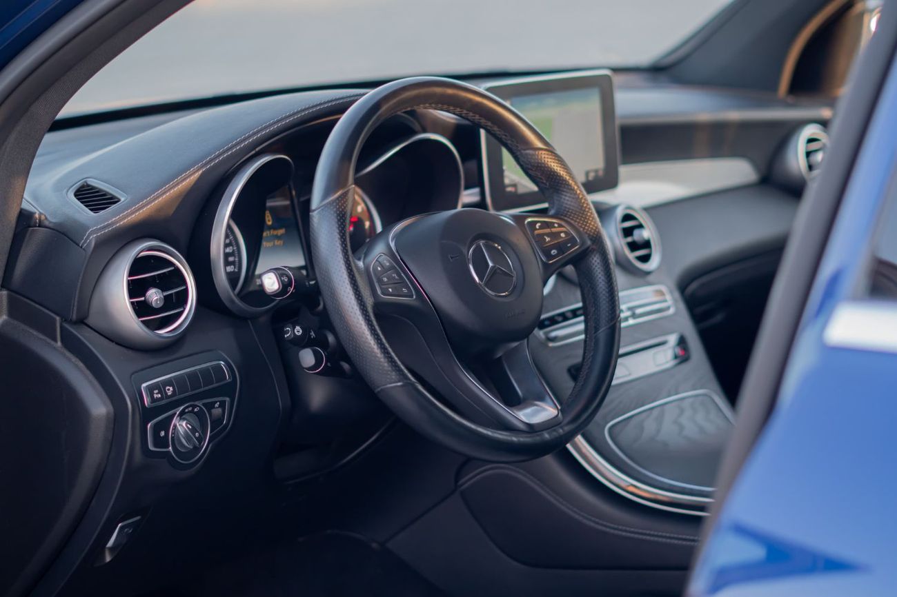 Mercedes-Benz GLC 300 Coupe AMG 2.0L