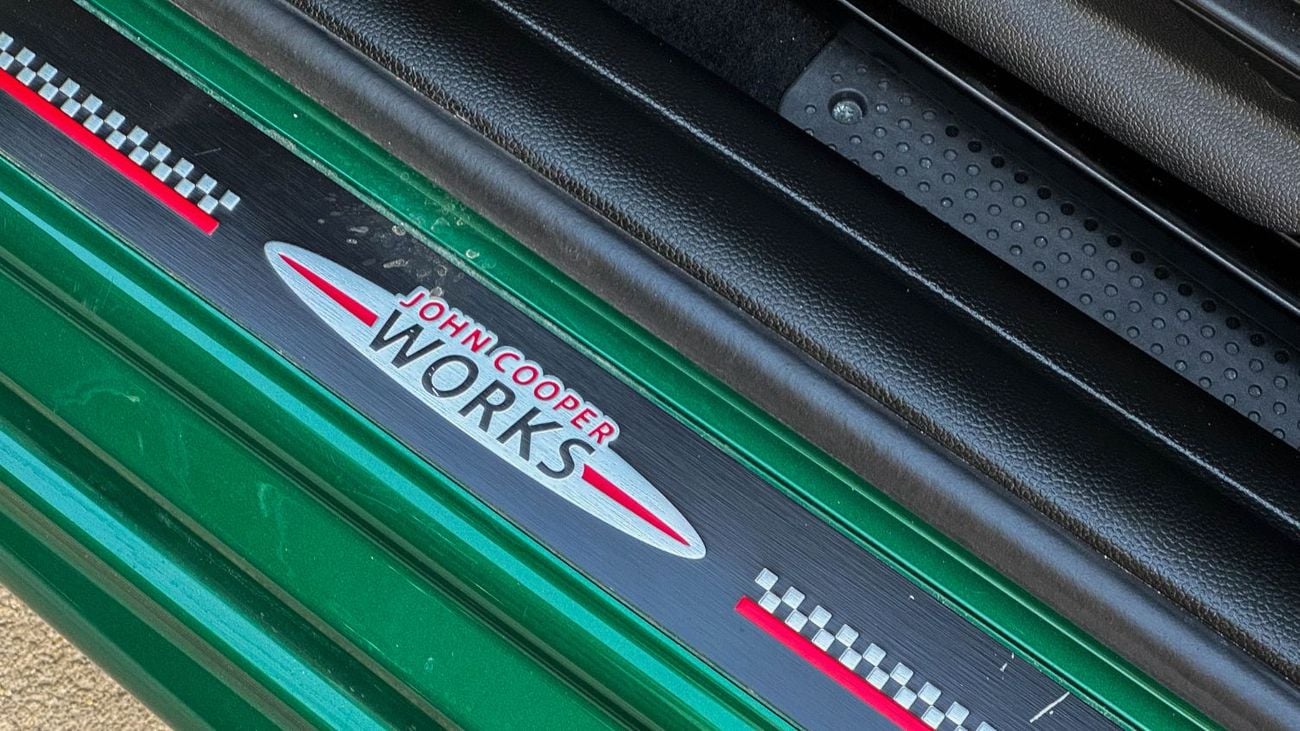 ميني كوبر إس JCW Kit 2022 Full Service History GCC Low Mileage 2.0L Turbo 4 Cylinders