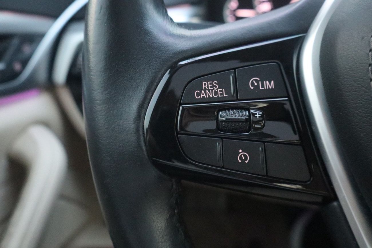 بي أم دبليو 520i Executive 1.6L