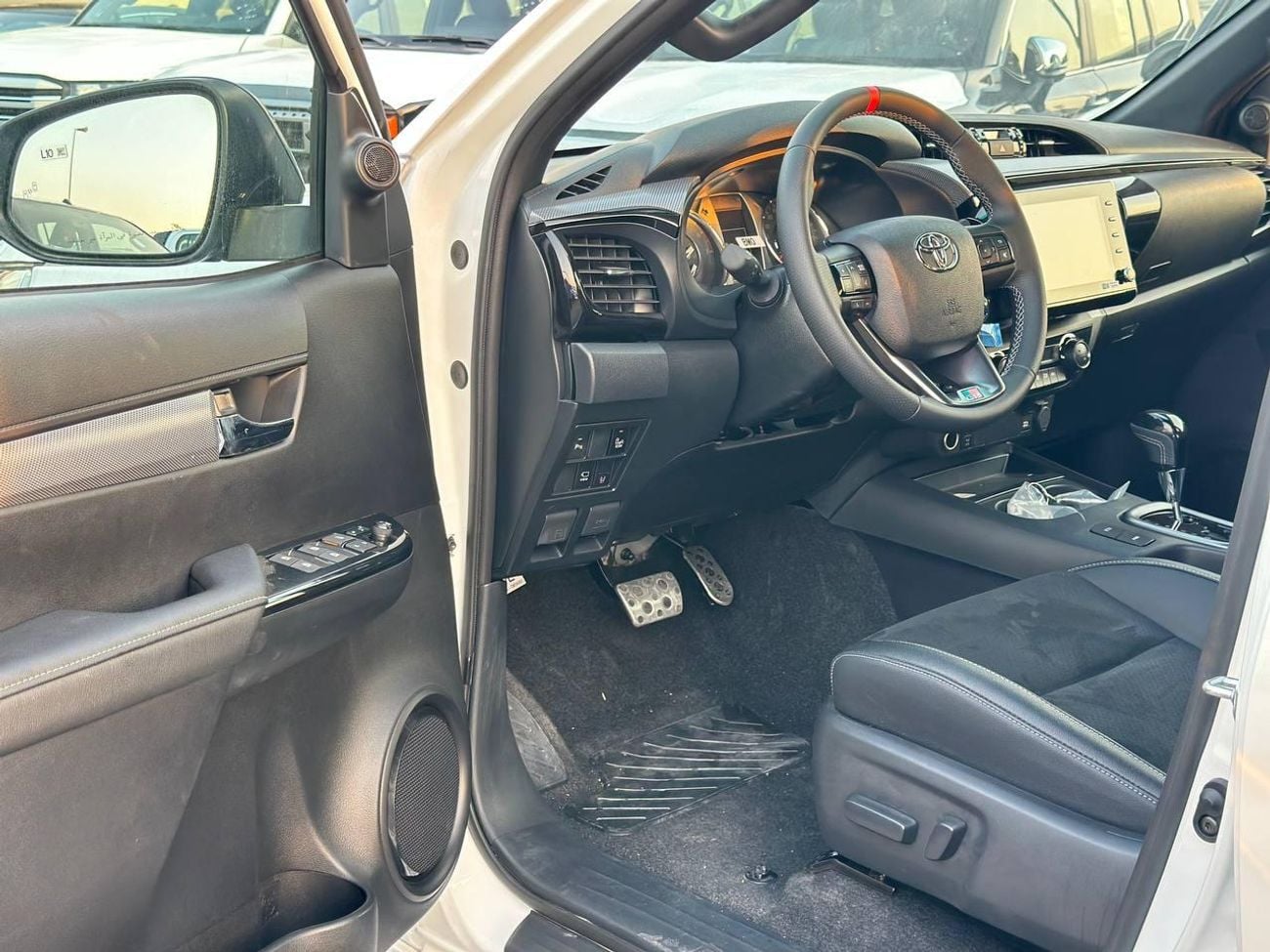 Toyota Hilux GR SPORT