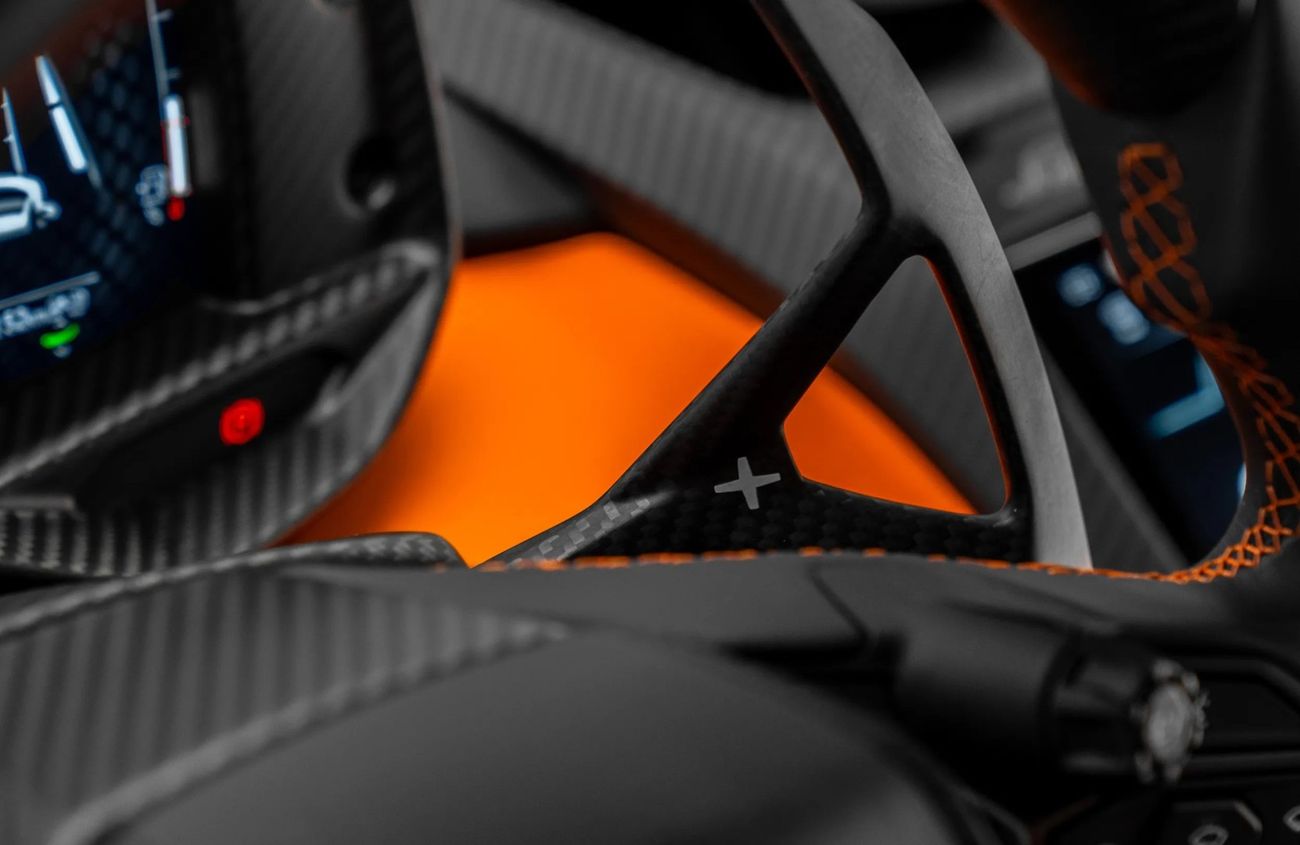 لامبورغيني ريفويلتو 6.5L V12 Naturally Aspirated Engine + eMotor