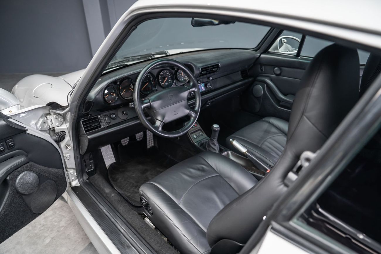 Porsche 911 1997 Porsche 911 Turbo (993) • Full Agency Porsche Service History • GCC • Two Owners from New