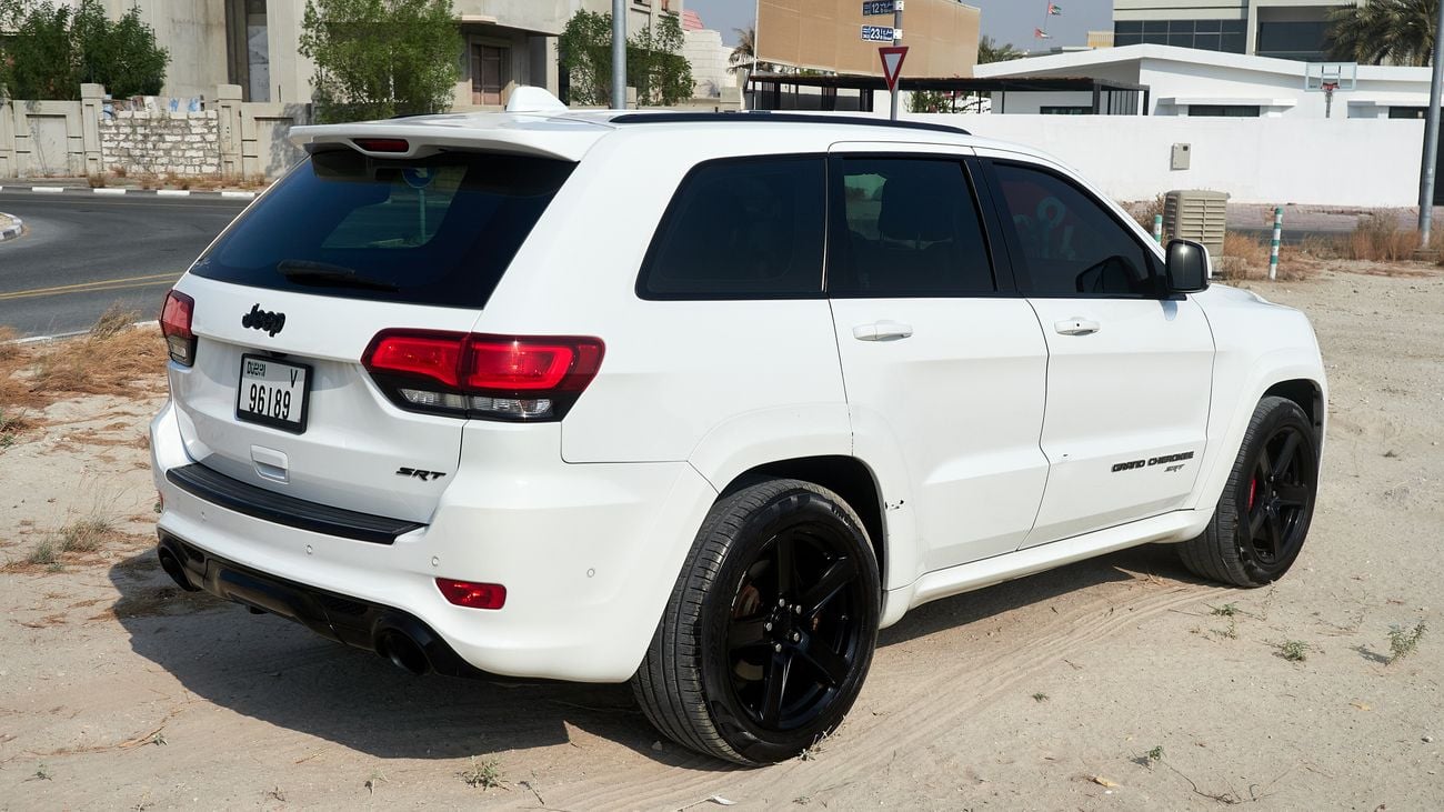 جيب جراند شيروكي SRT8