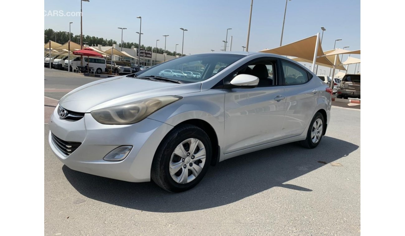 Hyundai Elantra Hyundai elantra 2014 gcc 1.8 full automatic for sael