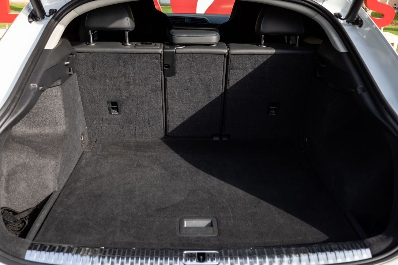 Audi RS Q3 TFSI quattro 2.5L SUV