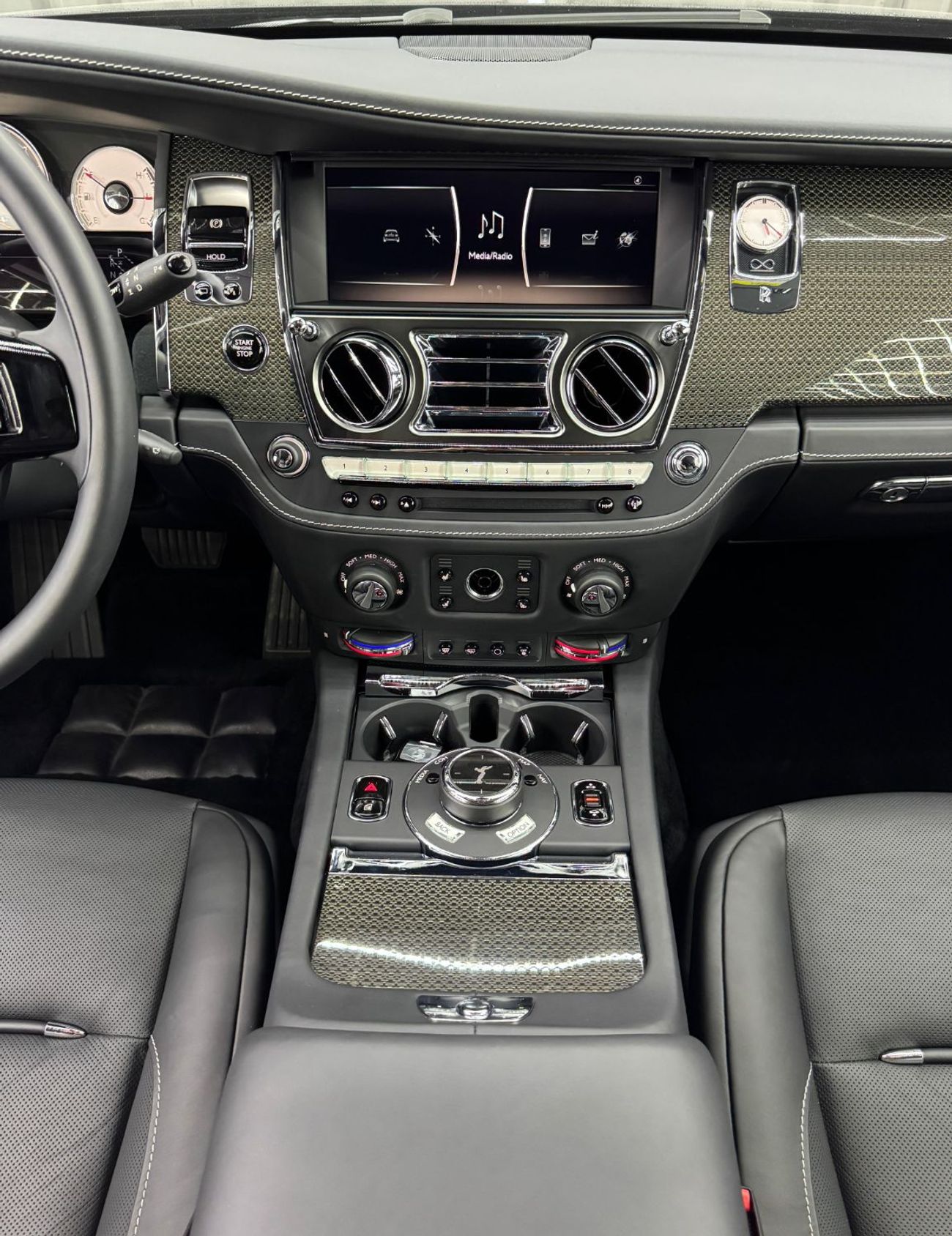 رولز رويس واريث Black Badge 6.6L (632 HP) 2023 Rolls Royce Wraith,  Warranty, Carbon Fiber Package, Very Low Kms, 63