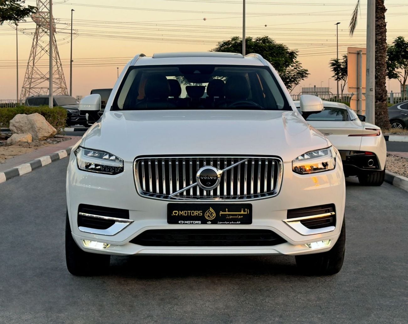 فولفو XC 90 MOMENTUM