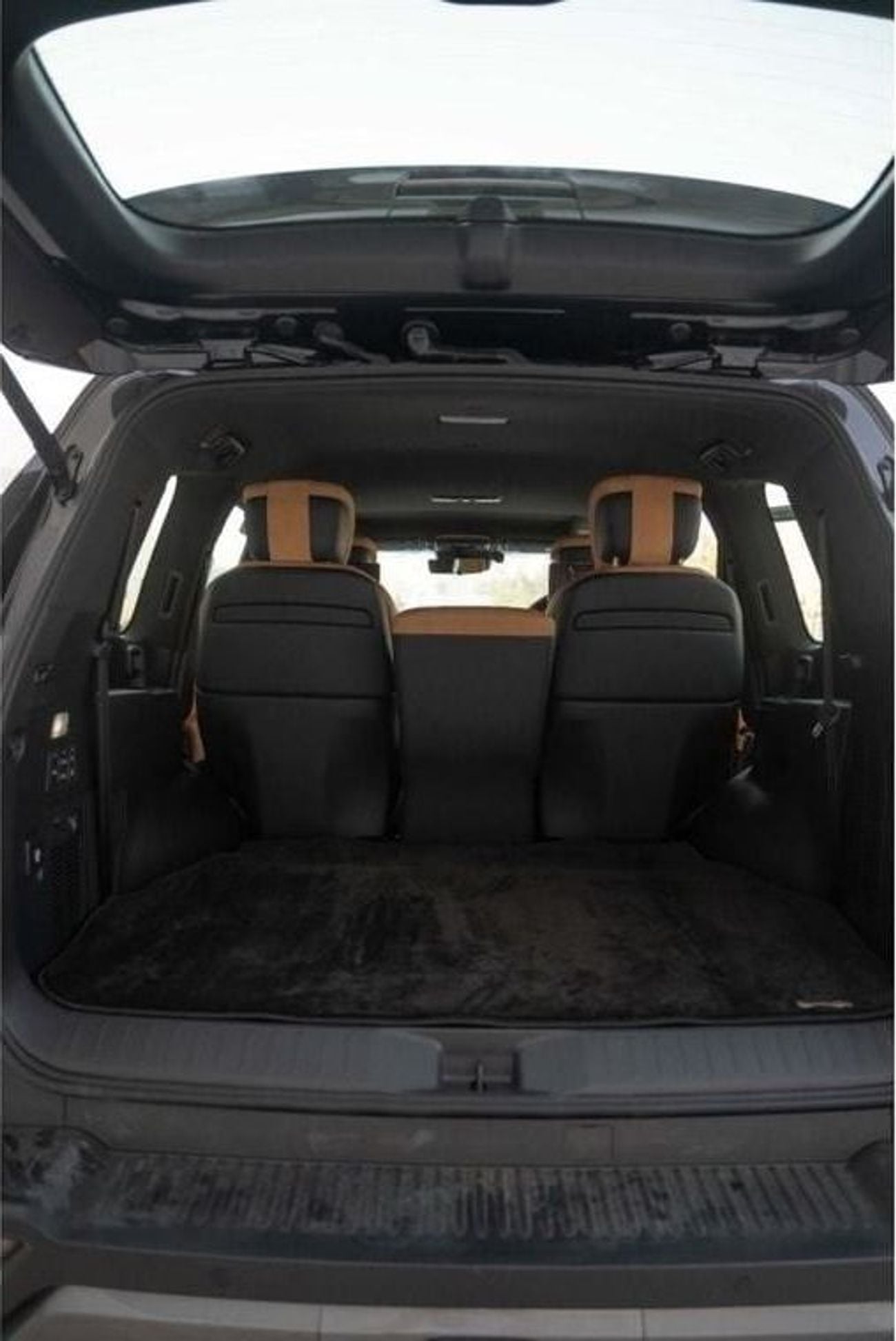 لكزس LX 600 3.5L PETROL A/T SIGNATURE WITH MBS AUTOBIOGRAPHY VIP SEATS