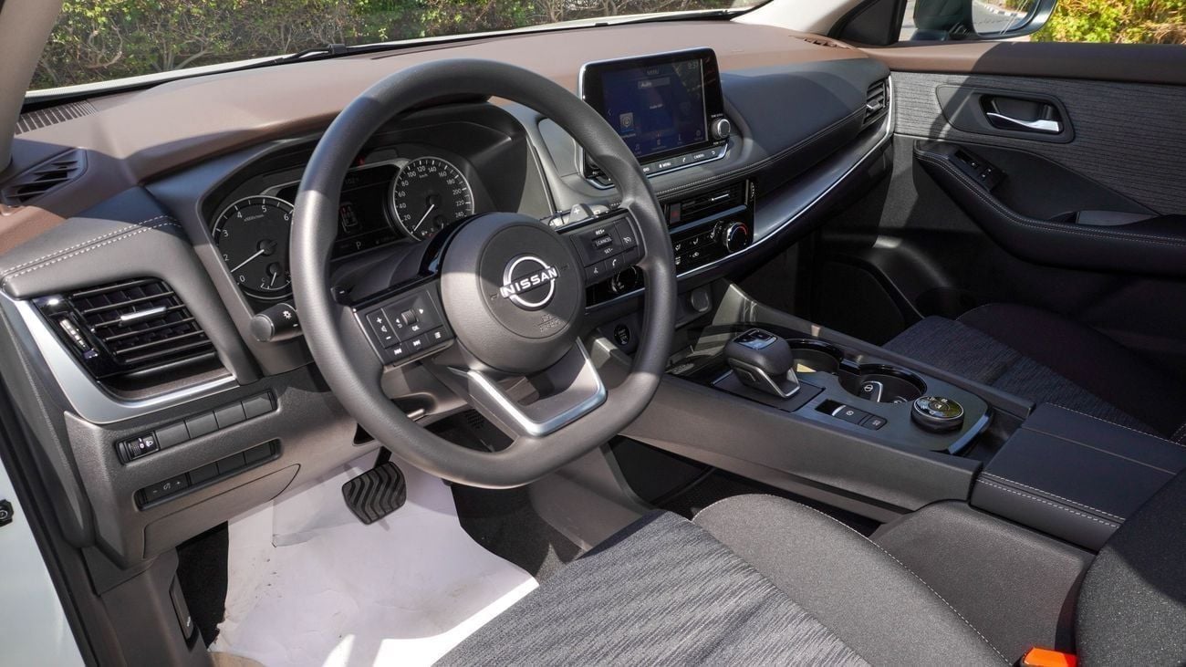 Nissan XTrail S 2.5L (169 HP) FWD (7 Seater)