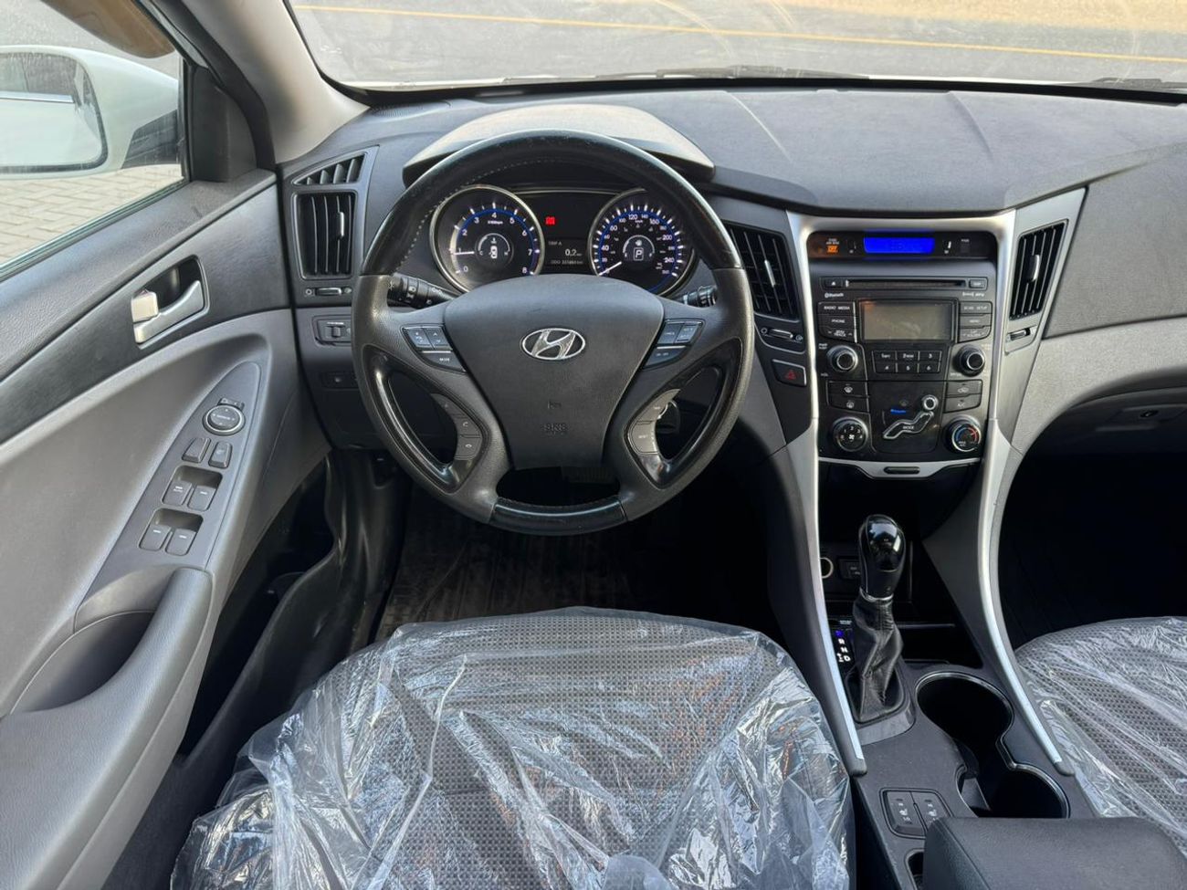 هيونداي سوناتا GLS Top / محرك V4 سعة 2.4 لتر / فتحة سقف / مقاعد كهربائية / نظيفة للغاية / بحالة ممتازة