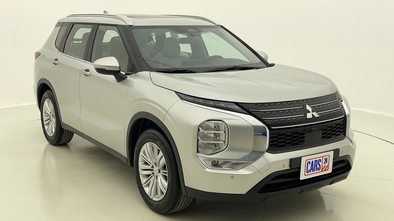 ميتسوبيشي آوتلاندر MIDLINE WITH SUNROOF 2.5 | بدون دفعة مقدمة | اختبار القيادة في المنزل