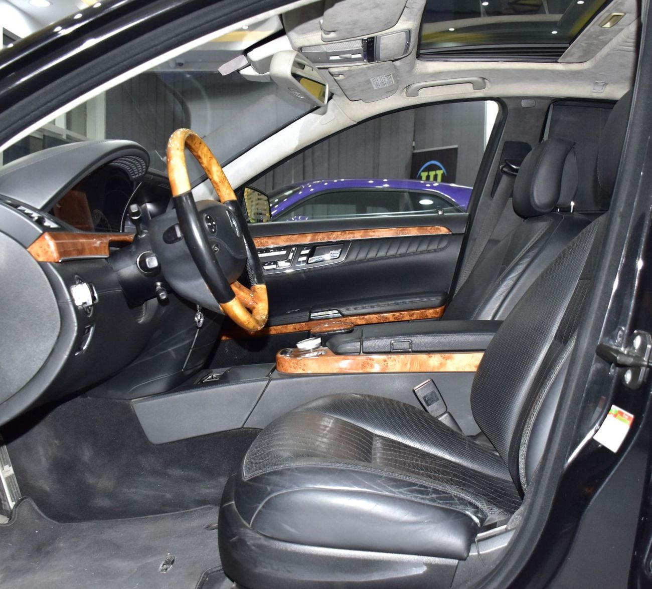 Mercedes Benz S600 EXCELLENT DEAL for our Mercedes Benz S600 AMG V12 ( 2008 Model ) in Black Color Japanese Specs