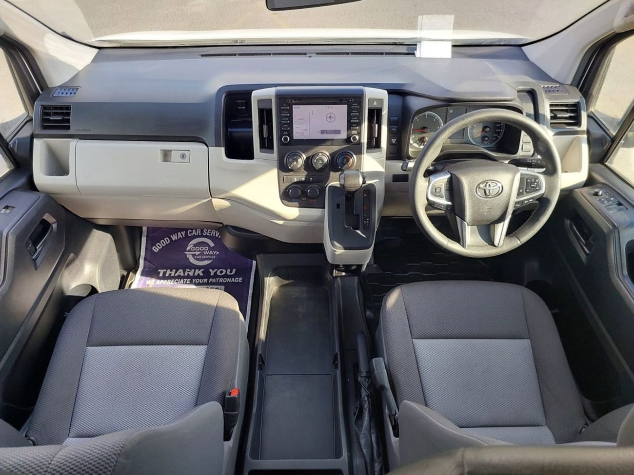 Toyota Hiace TOYOTA HIACE COMMUTER VAN RHD 2020 MODEL 2.8 L DIESEL AUTOMATIC(PM14152)