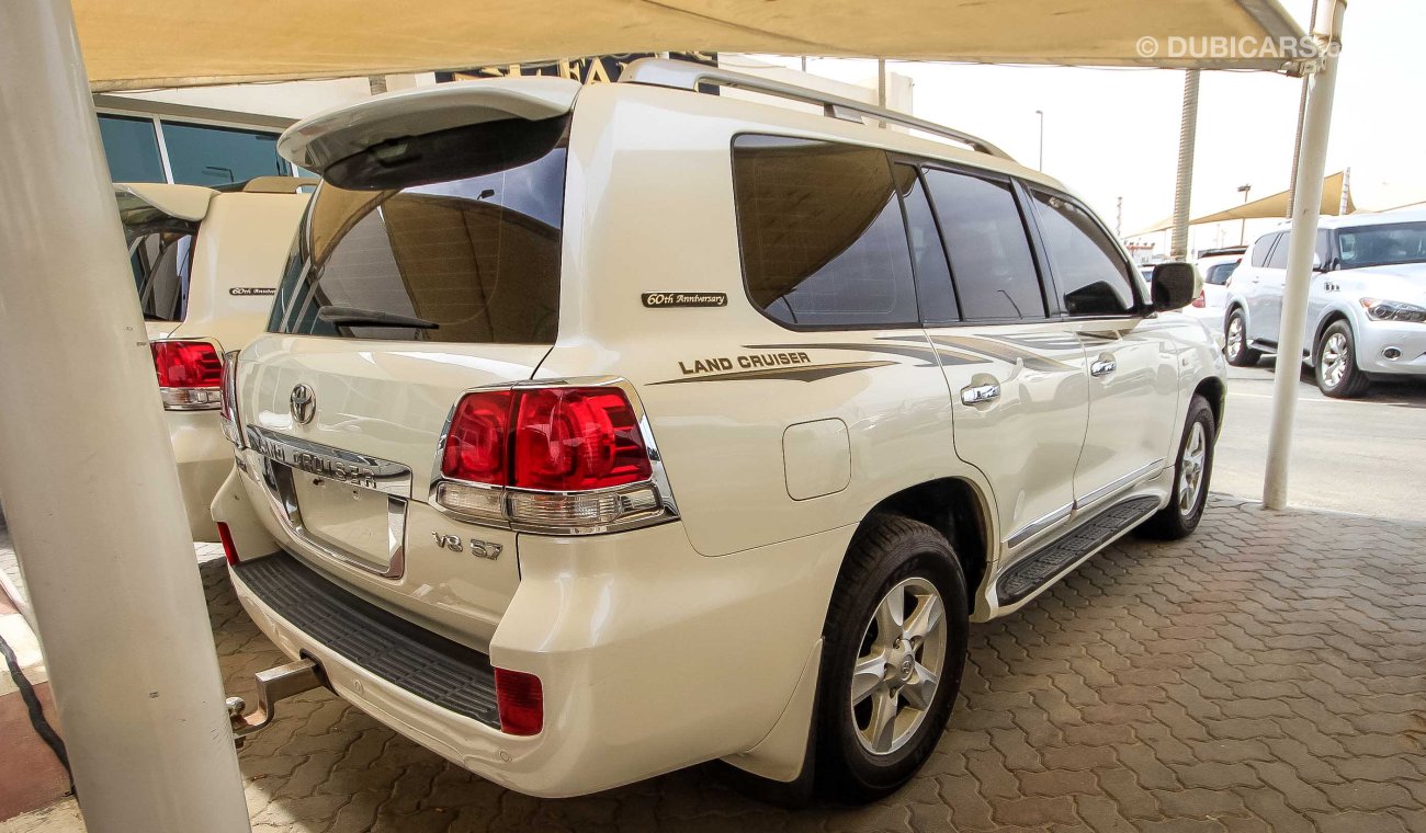 Toyota Land Cruiser VXR V8 5.7