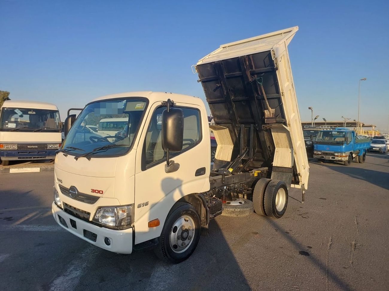 Hino 300 HINO 300 SERIES DUMPER TRUCK RHD 2019 MODEL 4.0 L DIESEL AUTOMATIC(PM04802)