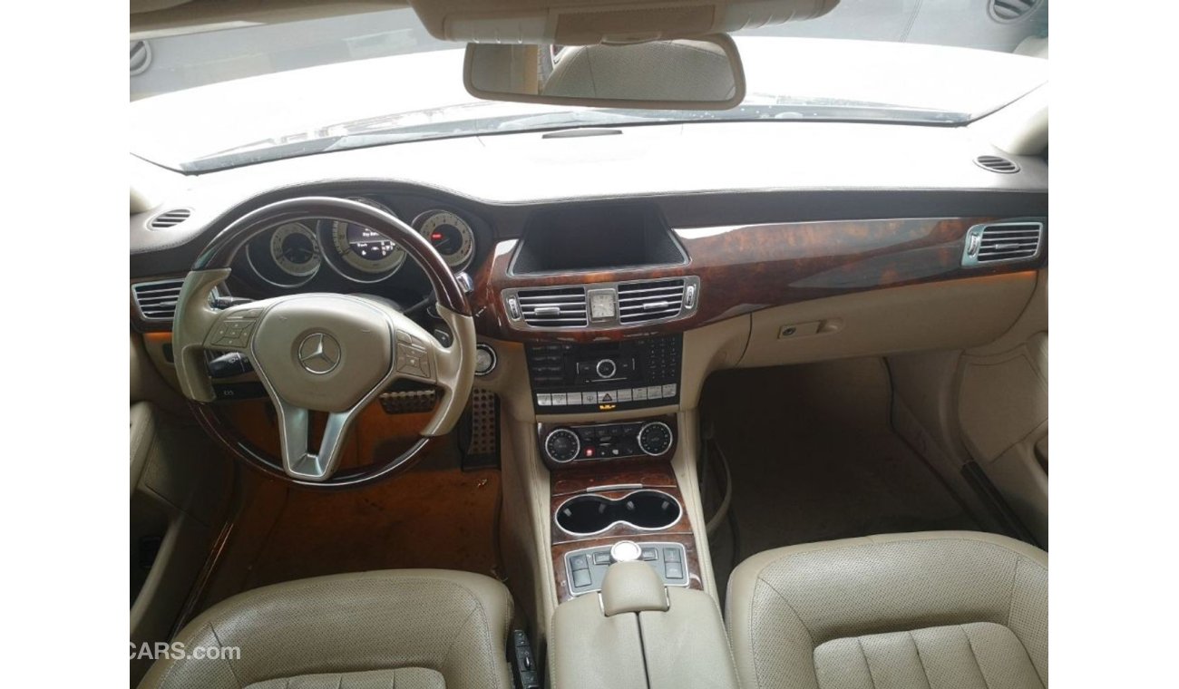 Mercedes-Benz CLS 550 Mercedes-Benz Imported American Model 2012 in excellent condition, guarantee the examination of Deck