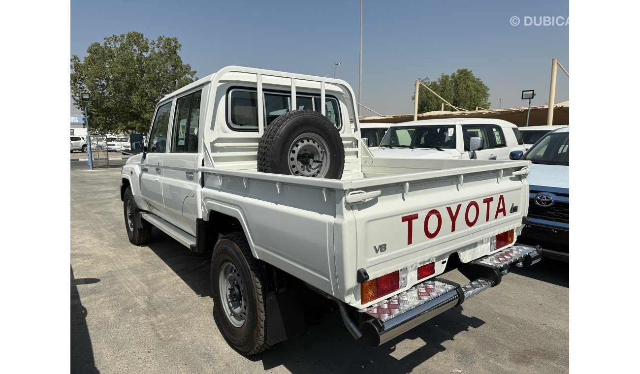 تويوتا لاند كروزر بيك آب 79 Doublecab  V8 4.5L Turbo Diesel 6 Seat 4WD MT