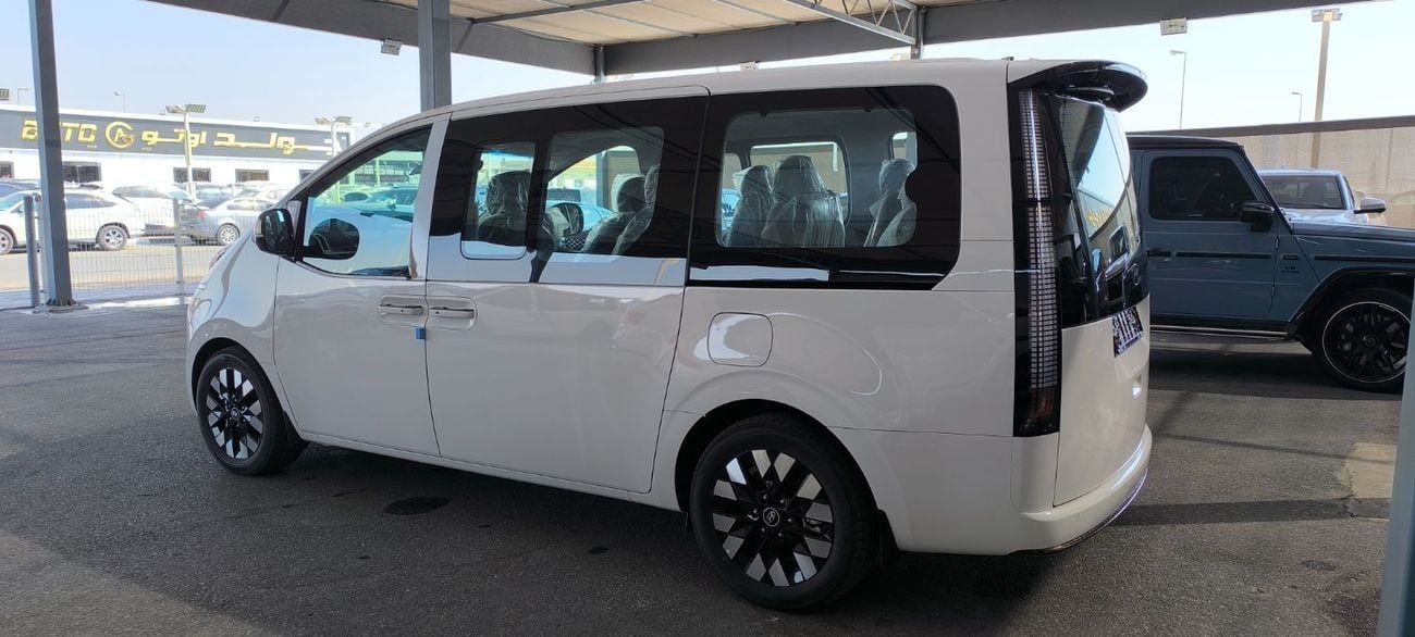 Hyundai Staria HYUNDAI STARIA 2.2L DIESEL VIP