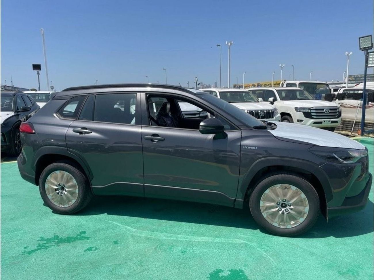 تويوتا كورولا كروس 2023 TOYOTA COROLLA CROSS 1.8L Hybrid Automatic Zero KM