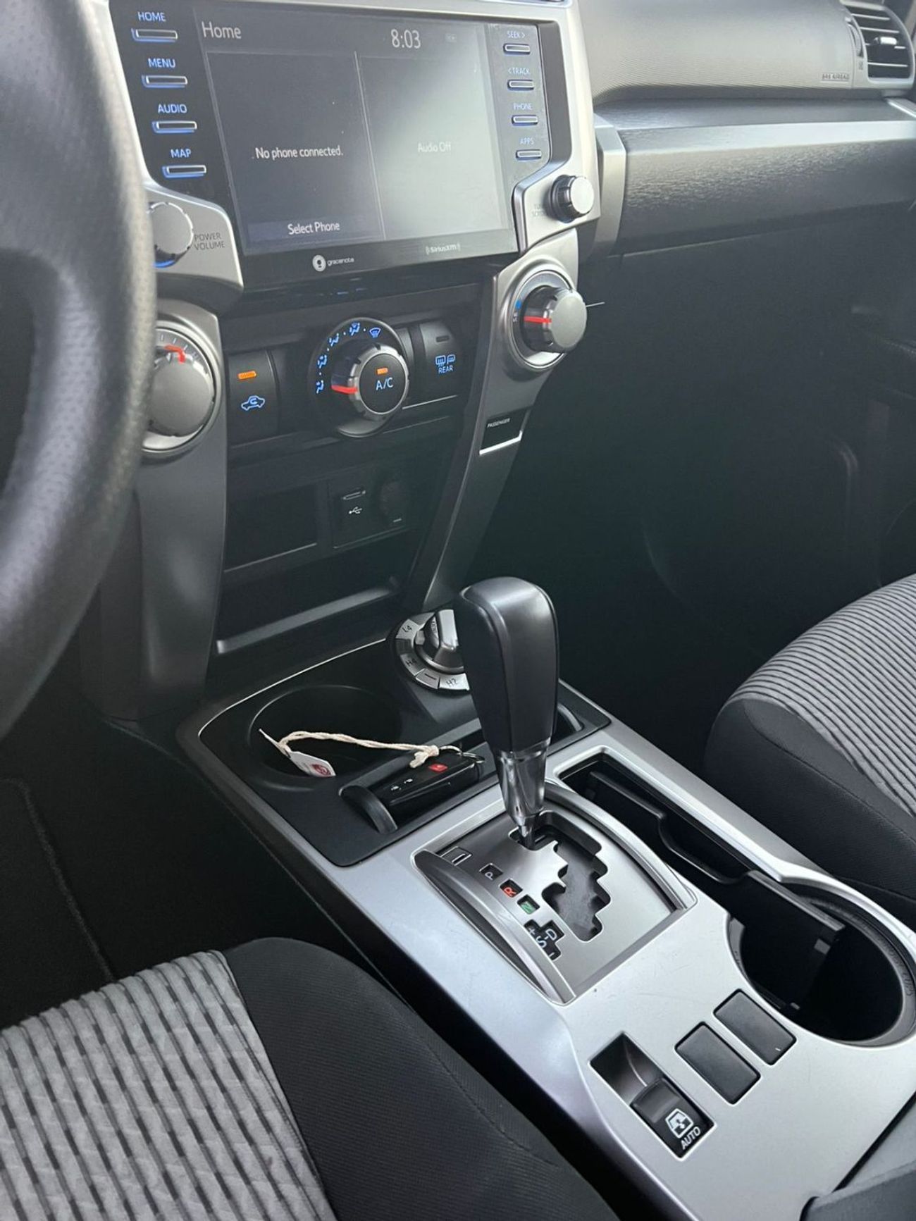 تويوتا Runner4 2024 TOYOTA 4Runner SR5 - Push Start - Electric Seats - Rear Camera - 4wheel 4X4 -