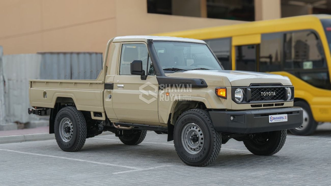Toyota Land Cruiser Pick Up Standard LC79 4.0L PETROL 4WD SC AT 2026MY