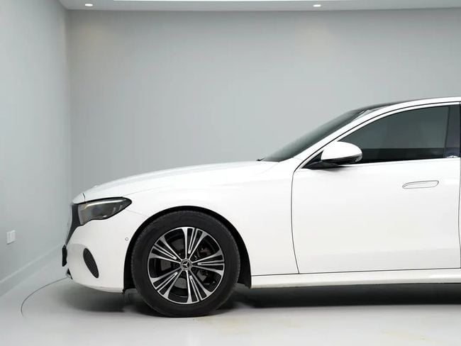 Mercedes-Benz E-Class STANDARD, миниатюра 22