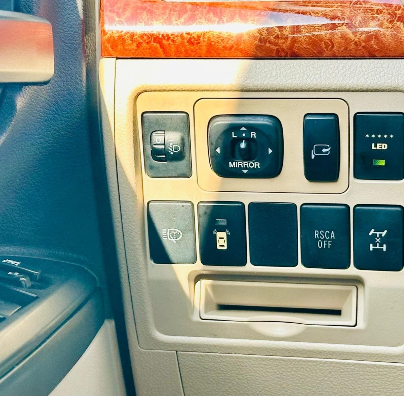 Toyota Land Cruiser GXR GT 4.6L 4WD