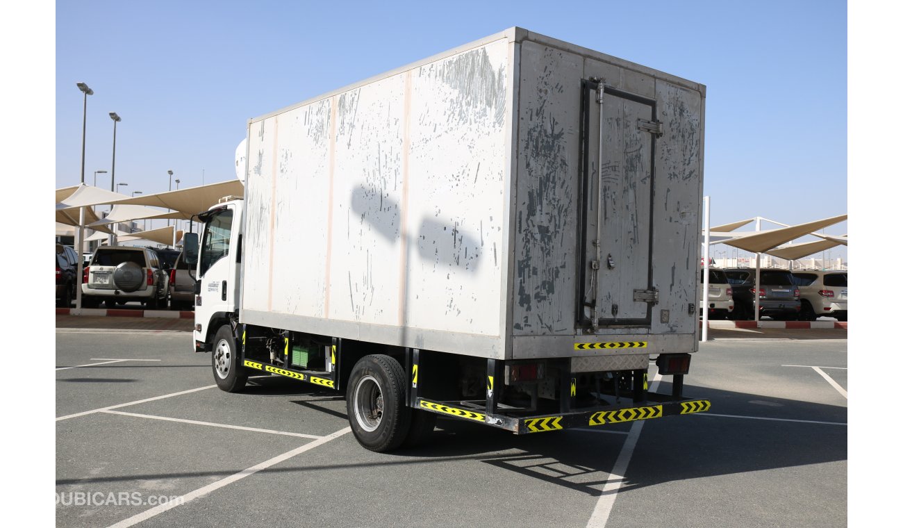 Isuzu NPR WITH THERMO KING T-600R FREEZER AND INSULATED BOX