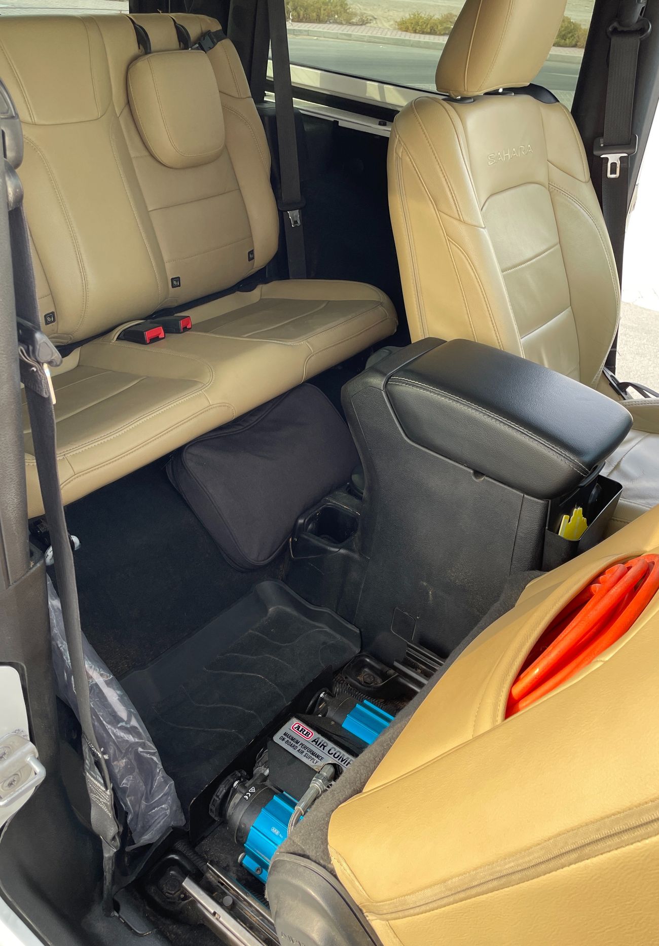 Jeep Wrangler Sahara 3.6L A/T (4 Seater)