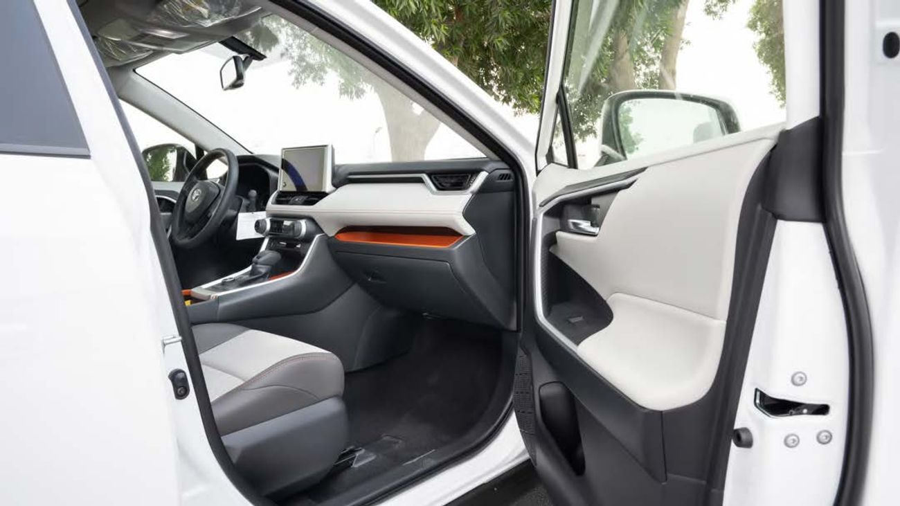 تويوتا راف ٤ TOYOTA RAV4 ADVENTURE 2.5L -2025YM