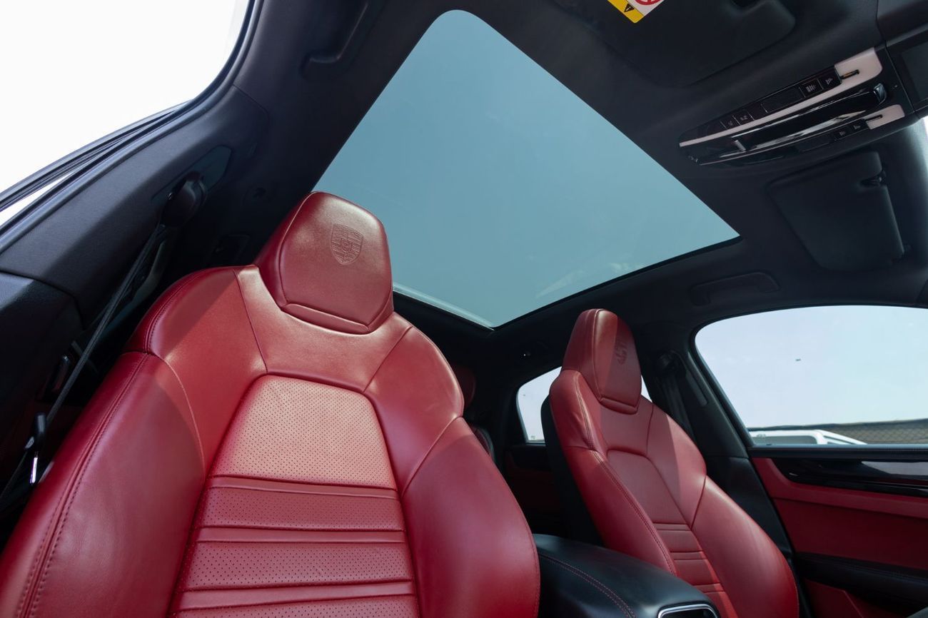 Porsche Cayenne Base Coupe