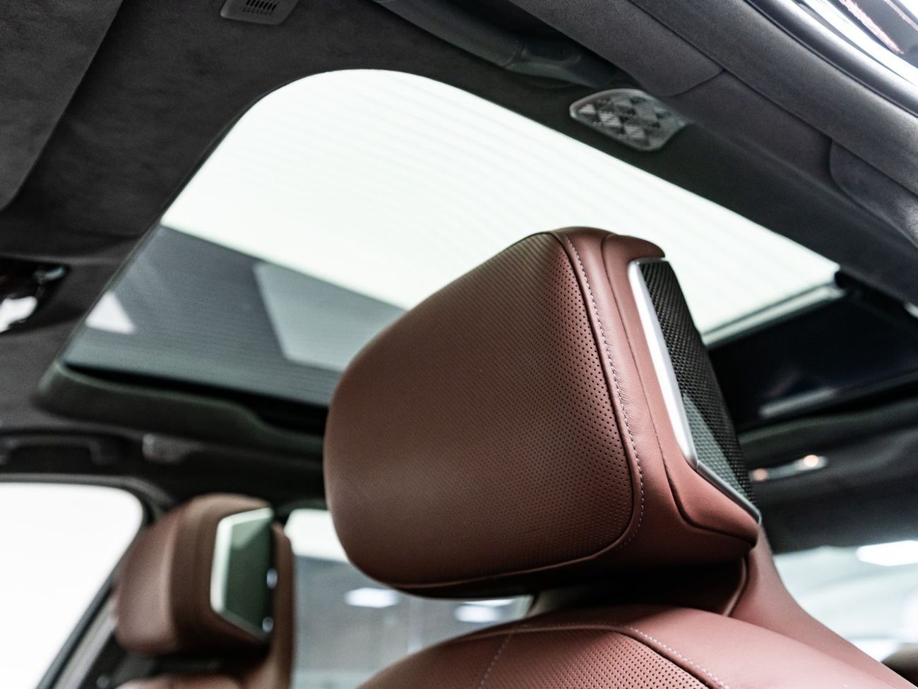 بي أم دبليو 760Li 2024 BMW 760Li, 4.4 V8, 4WD, 536bhp, 8 Speed Automatic