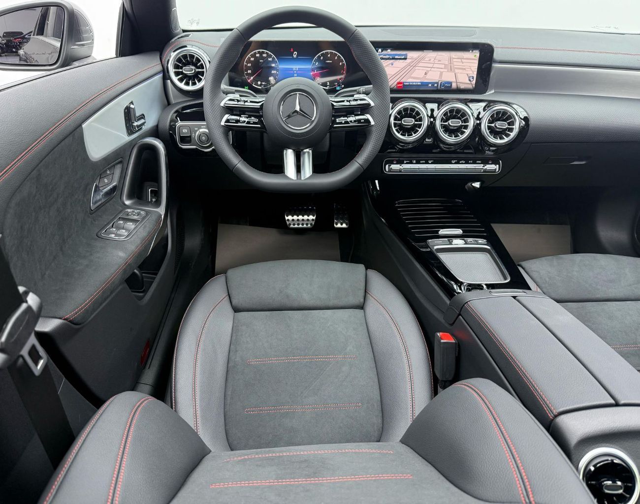 Mercedes-Benz CLA 200 *Brand New* 2025 Mercedes Benz CLA 200 AMG Premium, 5 Years Mercedes Warranty, Delivery Km, GCC