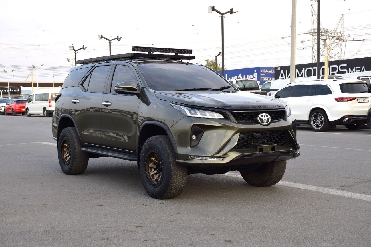 Toyota Fortuner VX2 4X4 Diesel 2.8L (Right Hand)