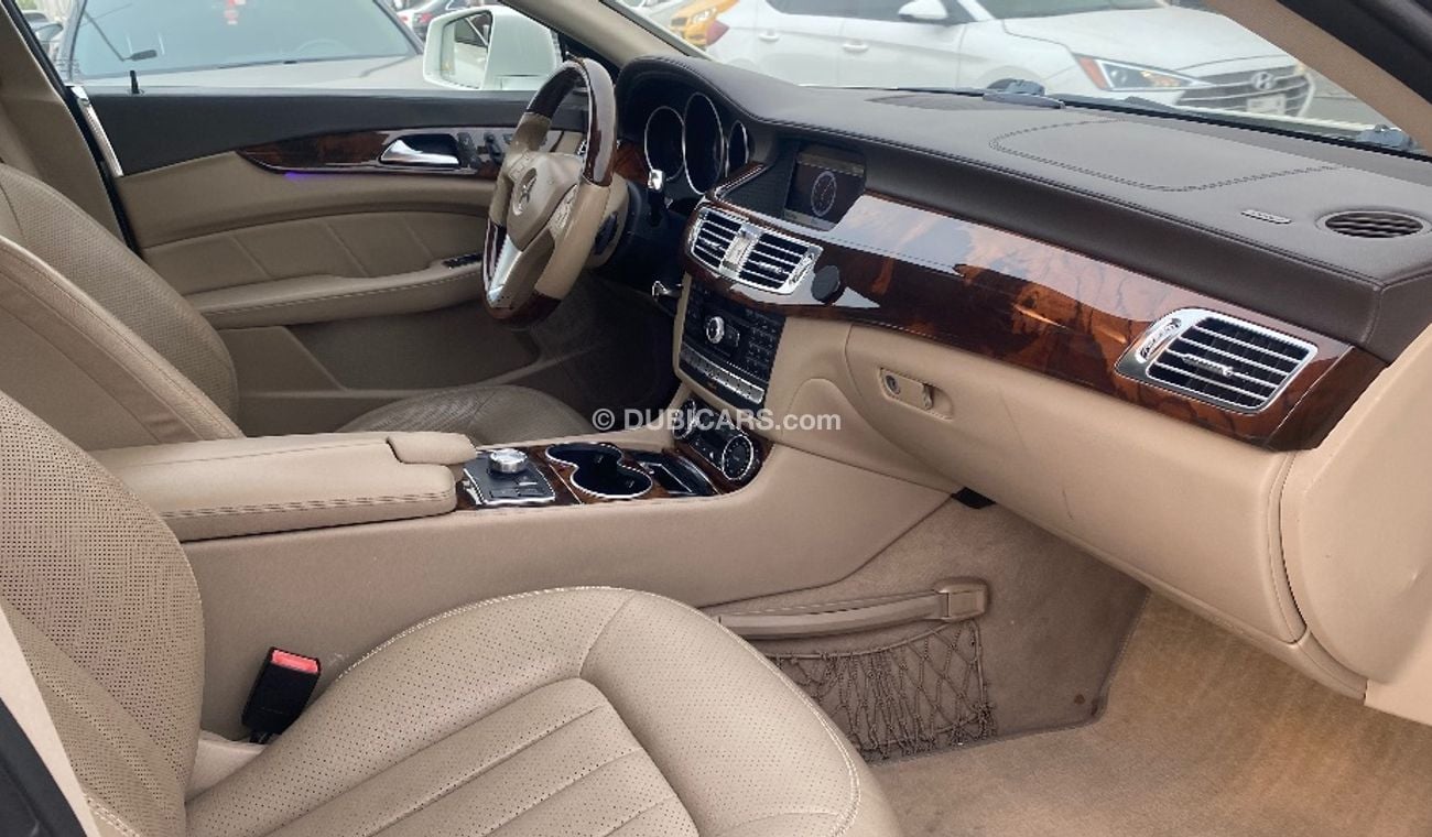 مرسيدس بنز CLS 550 4.6L V8