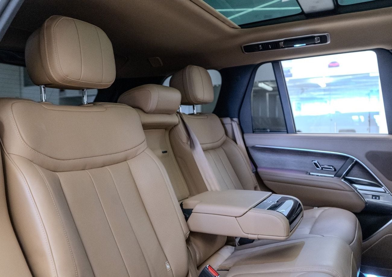 Land Rover Range Rover 2023 Range Rover HSE P530, Fully Loaded Excellent Condition, GCC Specs